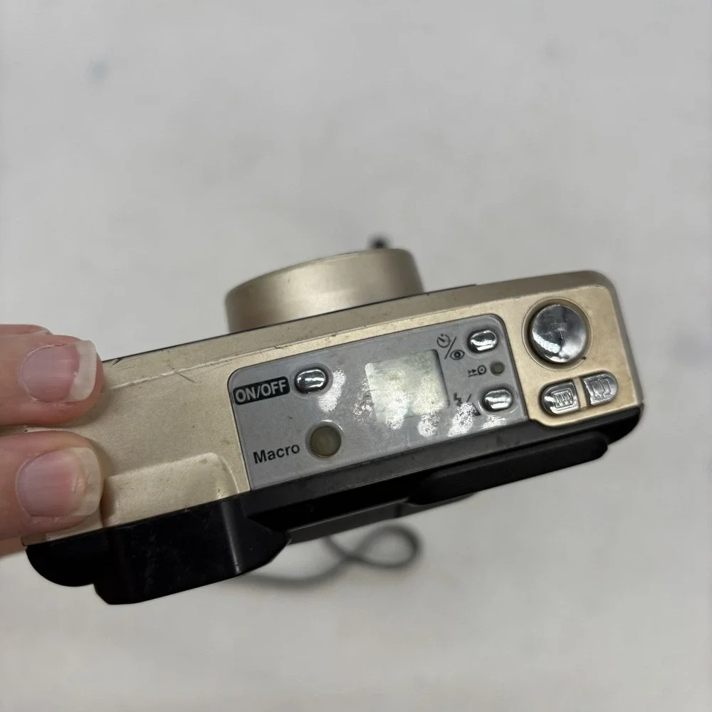 Nikon One-Touch Zoom 90 AF Quartz 35MM Film Camera 38-90mm Untested